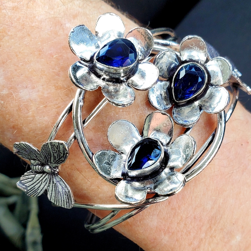 New Unique London Blue Topaz Silver Butterflies and Flowers Cuff Bracelet.
